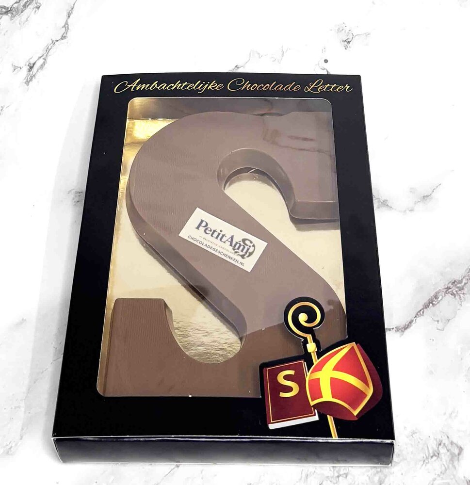 Ambachtelijke chocoladeletter met logo 